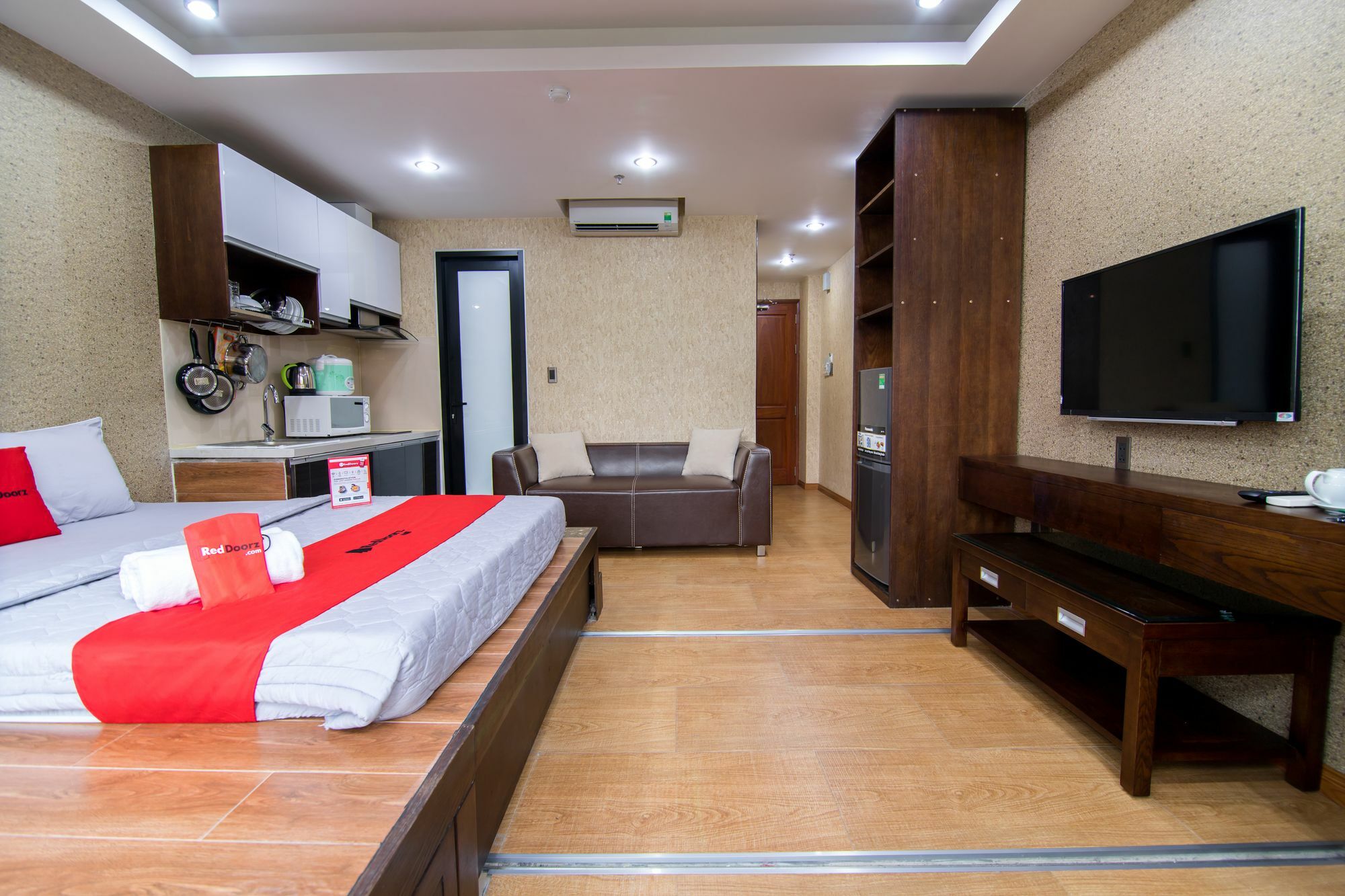Reddoorz Plus @ Nguyen Trai Street Ho Chi Minh-byen Eksteriør bilde